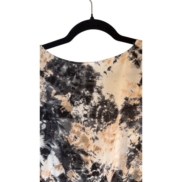 2/$30 NWT Bar III Large Tie-Dye Print Romper V-Neckline & Elastic Waist - Picture 11 of 15